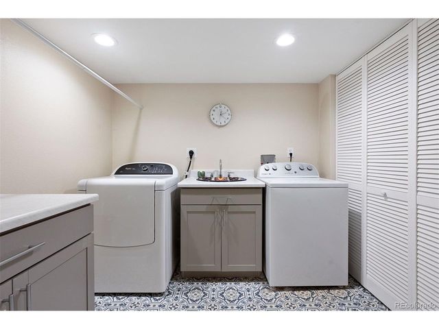 6440 E Mineral Dr, Centennial, CO 80112