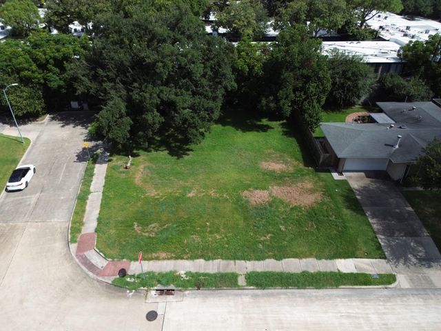 5346 Schumacher Ln, Houston, TX 77056