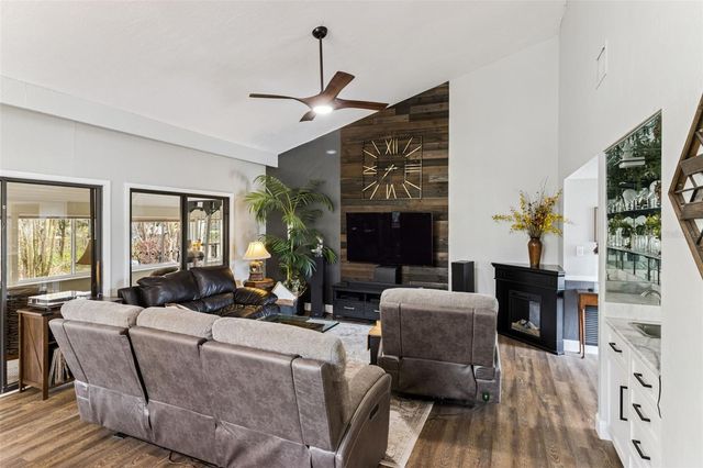 62 NOTTINGHAM WAY, Haines City, FL 33844