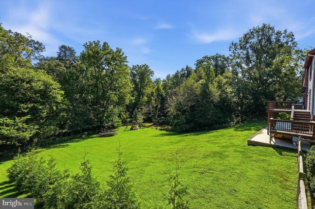 4 WALL, Fredericksburg, VA 22405