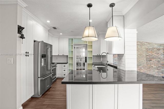 8965 SW 125th Ter, Miami, FL 33176