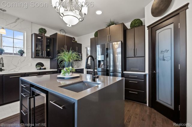 41245 Belvidere Street, Harrison Charter Township, MI 48045