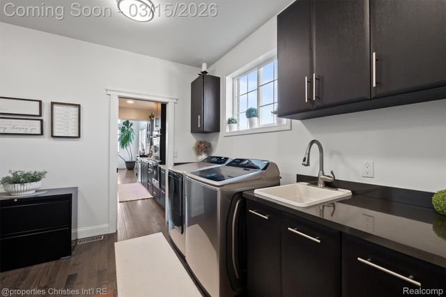 41245 Belvidere Street, Harrison Charter Township, MI 48045