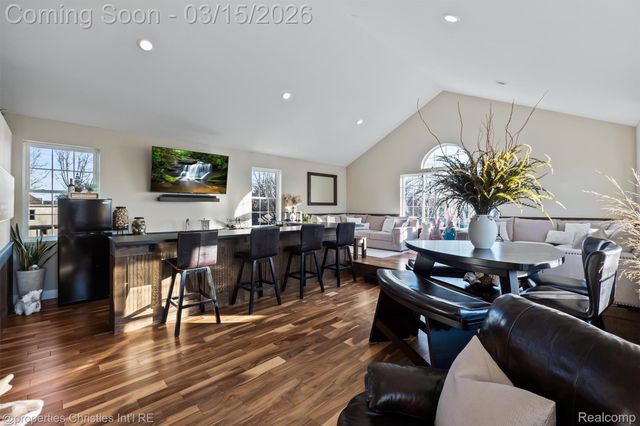 41245 Belvidere Street, Harrison Charter Township, MI 48045