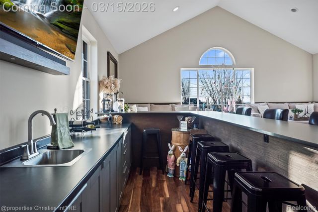 41245 Belvidere Street, Harrison Charter Township, MI 48045