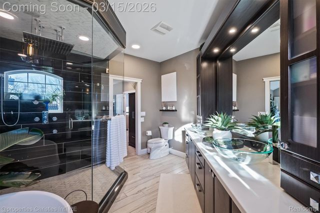 41245 Belvidere Street, Harrison Charter Township, MI 48045