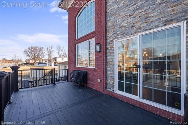 41245 Belvidere Street, Harrison Charter Township, MI 48045