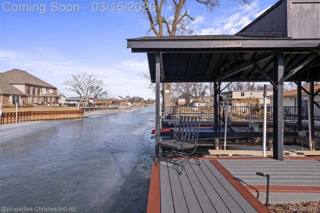 41245 Belvidere Street, Harrison Charter Township, MI 48045