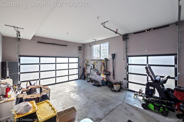 41245 Belvidere Street, Harrison Charter Township, MI 48045