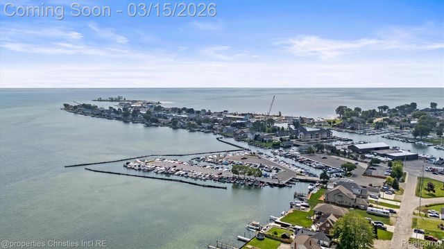 41245 Belvidere Street, Harrison Charter Township, MI 48045