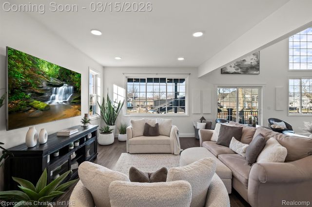 41245 Belvidere Street, Harrison Charter Township, MI 48045