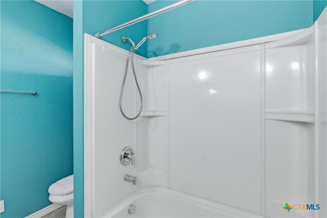 222 E Cedar Street, Seguin, TX 78155