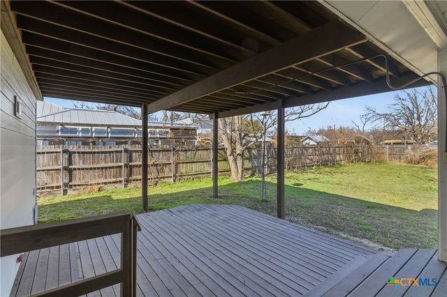 222 E Cedar Street, Seguin, TX 78155