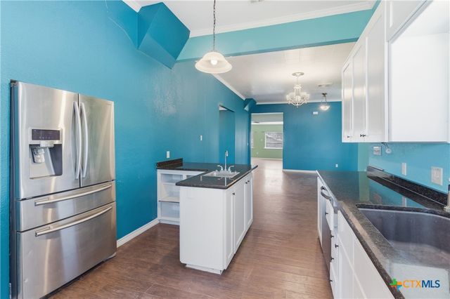 222 E Cedar Street, Seguin, TX 78155