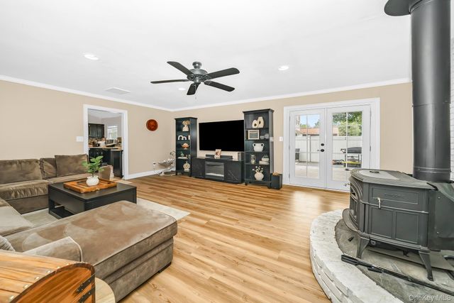2 Michael Avenue, Bellport, NY 11713