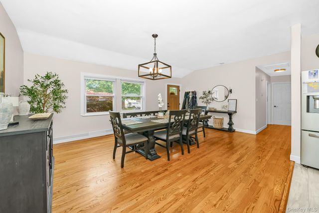 2 Michael Avenue, Bellport, NY 11713