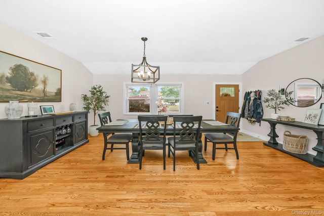 2 Michael Avenue, Bellport, NY 11713