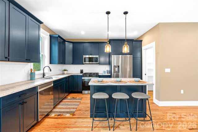 112 Alma Lane, Asheville, NC 28806