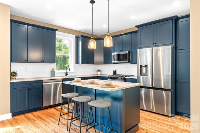 112 Alma Lane, Asheville, NC 28806