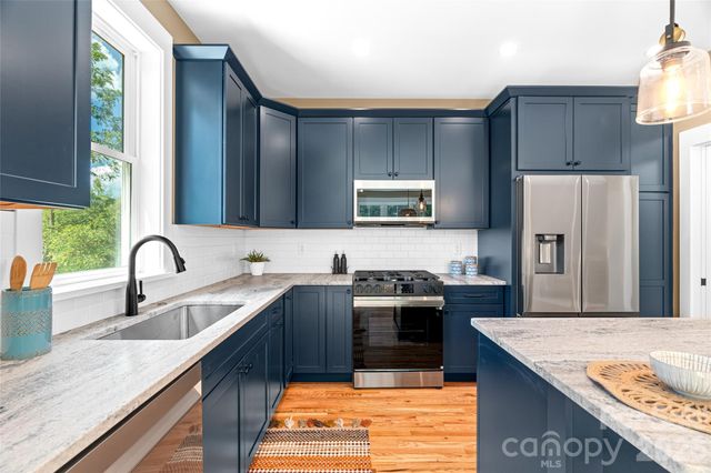 112 Alma Lane, Asheville, NC 28806