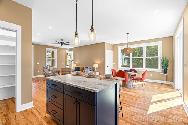 112 Alma Lane, Asheville, NC 28806