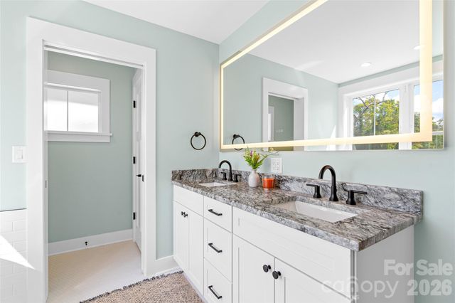 112 Alma Lane, Asheville, NC 28806