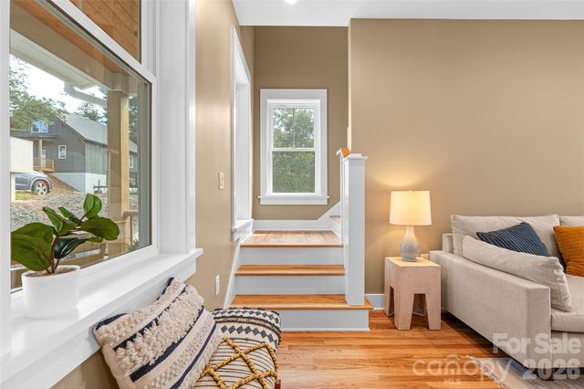 112 Alma Lane, Asheville, NC 28806