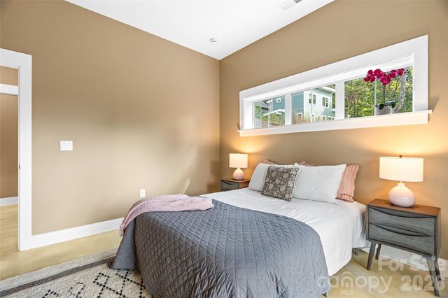 112 Alma Lane, Asheville, NC 28806