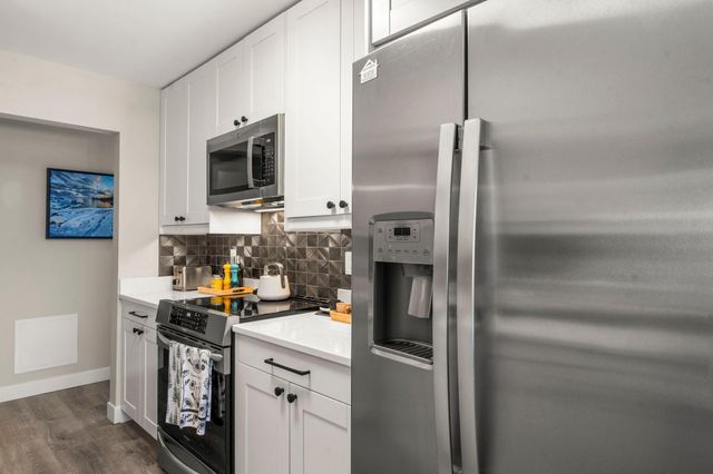 1400 Dakota Avenue S 210, Saint Louis Park, MN 55416