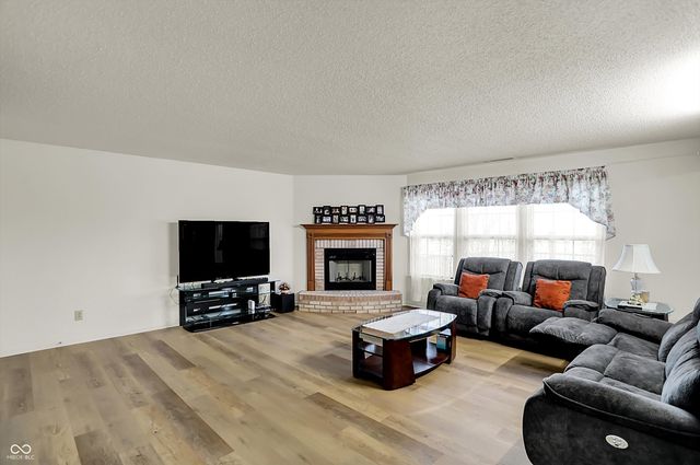 14740 Drayton Drive, Noblesville, IN 46062