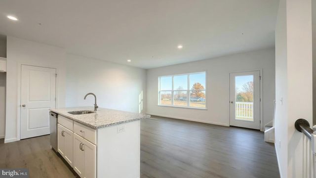 64 N CONIFER DR, Elizabethtown, PA 17022