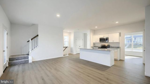 64 N CONIFER DR, Elizabethtown, PA 17022