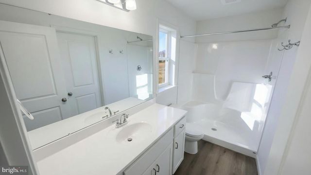 64 N CONIFER DR, Elizabethtown, PA 17022