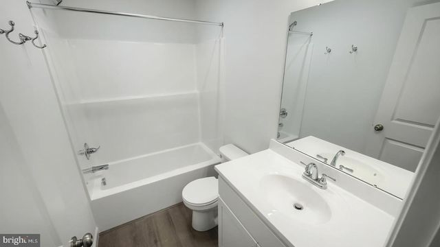 64 N CONIFER DR, Elizabethtown, PA 17022