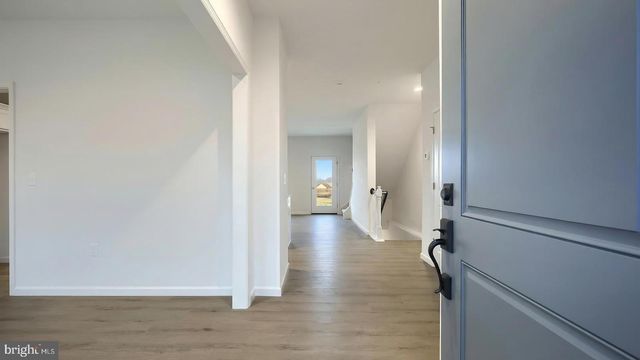 64 N CONIFER DR, Elizabethtown, PA 17022