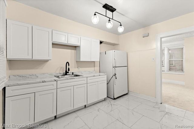 17180 Kentucky Street, Detroit, MI 48221