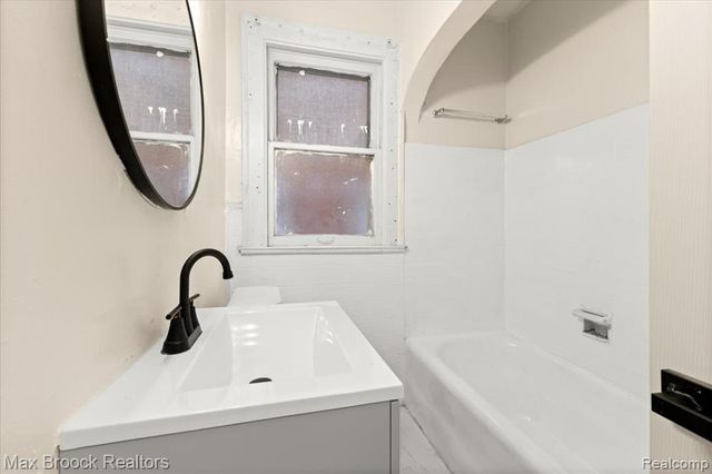 17180 Kentucky Street, Detroit, MI 48221