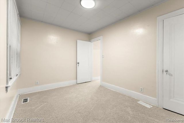 17180 Kentucky Street, Detroit, MI 48221