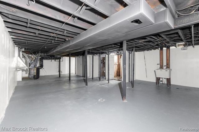 17180 Kentucky Street, Detroit, MI 48221