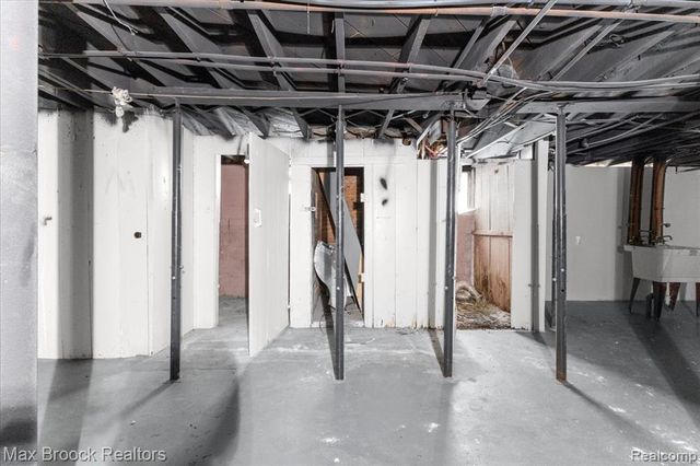 17180 Kentucky Street, Detroit, MI 48221