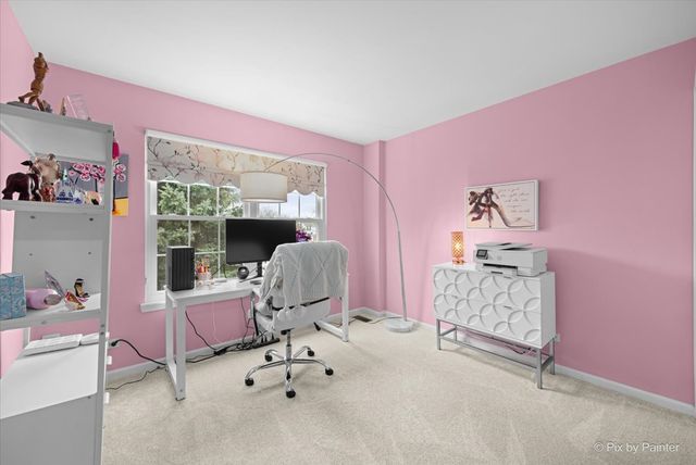 715 Riding Lane 715, St. Charles, IL 60174