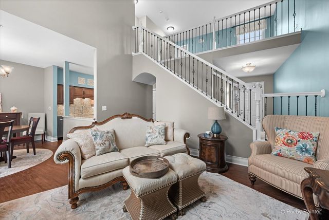 715 Riding Lane 715, St. Charles, IL 60174