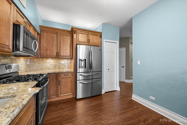 715 Riding Lane 715, St. Charles, IL 60174