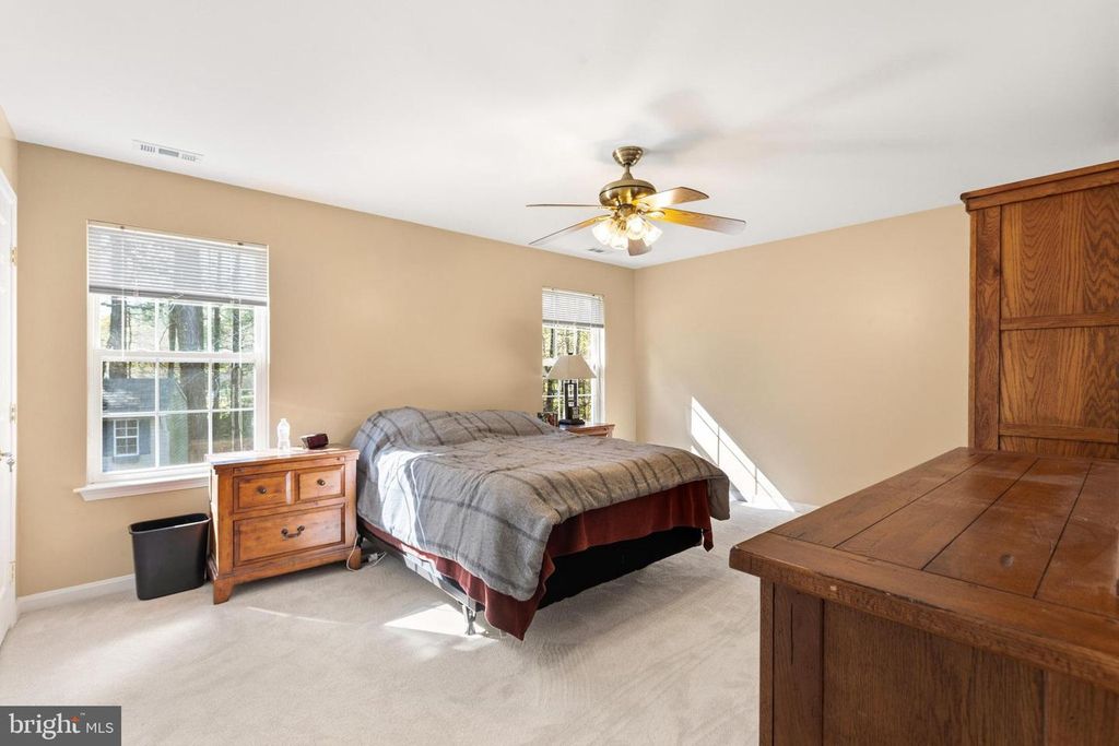 Image 17 of property listing at 6115 CANARY LN, St Leonard, MD 20685