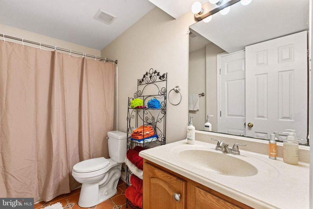 Image 29 of property listing at 6115 CANARY LN, St Leonard, MD 20685