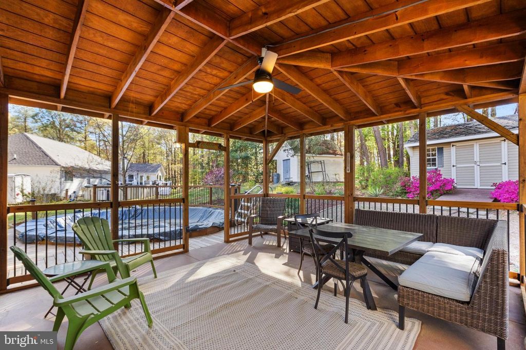 Image 4 of property listing at 6115 CANARY LN, St Leonard, MD 20685