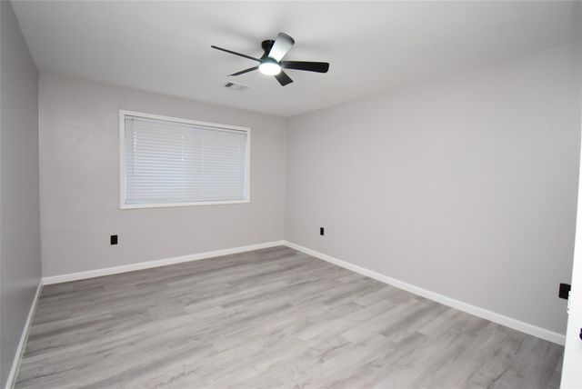 16587 El Camino Real, Houston, TX 77062