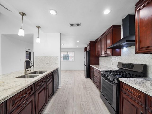 6719 Prairie Village Drive, Katy, TX 77449