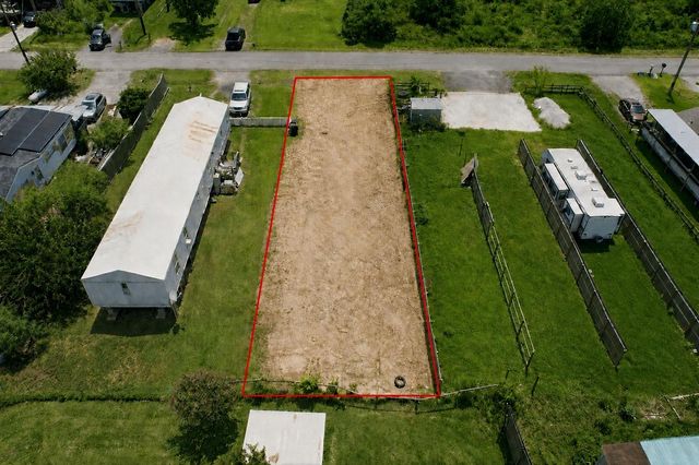 932 13th Street, Dickinson, TX 77539