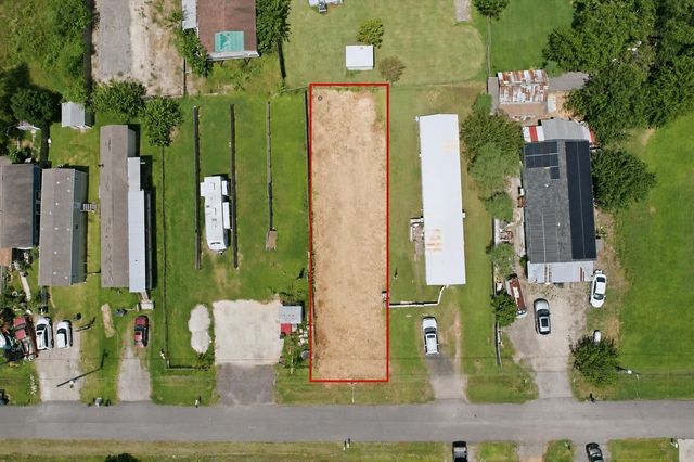 932 13th Street, Dickinson, TX 77539